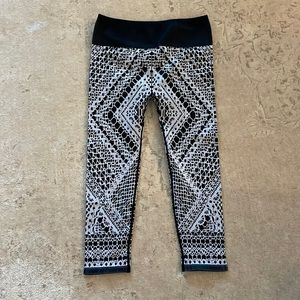 Fabletics capri leggings